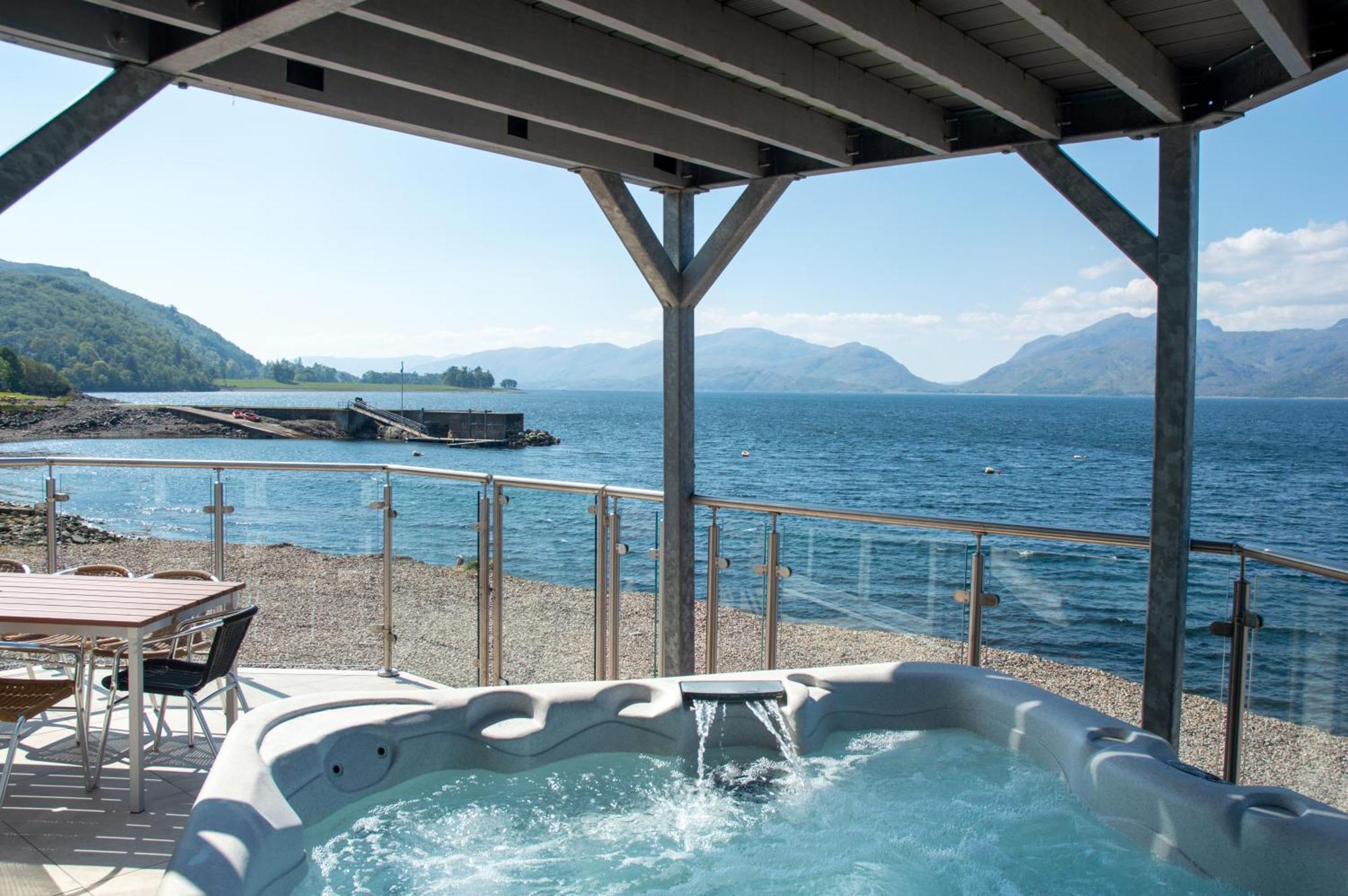 Beach Houses With Hot Tubs Glencoe Exterior photo
